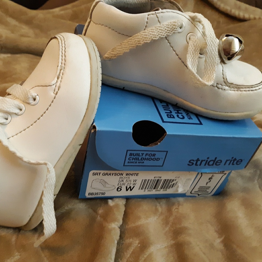 Classic Stride Rite Baby/Toddler Shoes 6W (6 wide)